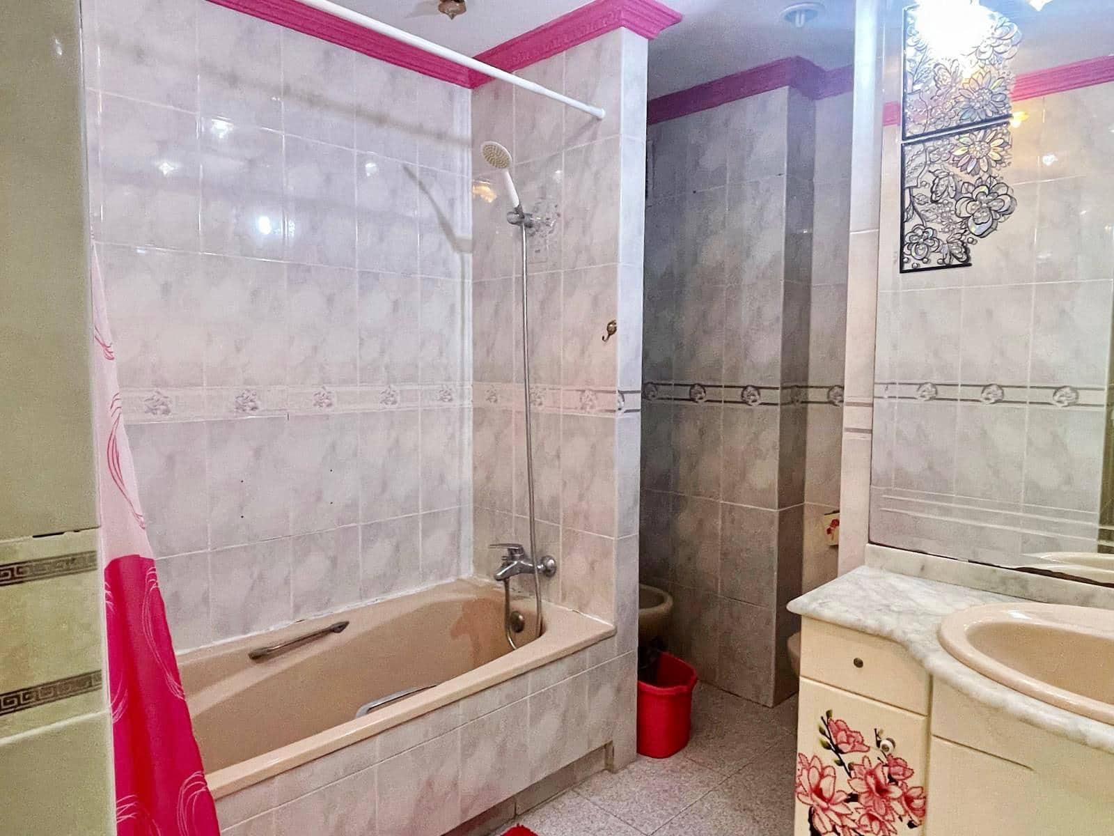 4 makuuhuone Asunto myytävänä paikassa Valencia kaupunki - 325 000 € (Ref: 9648202)