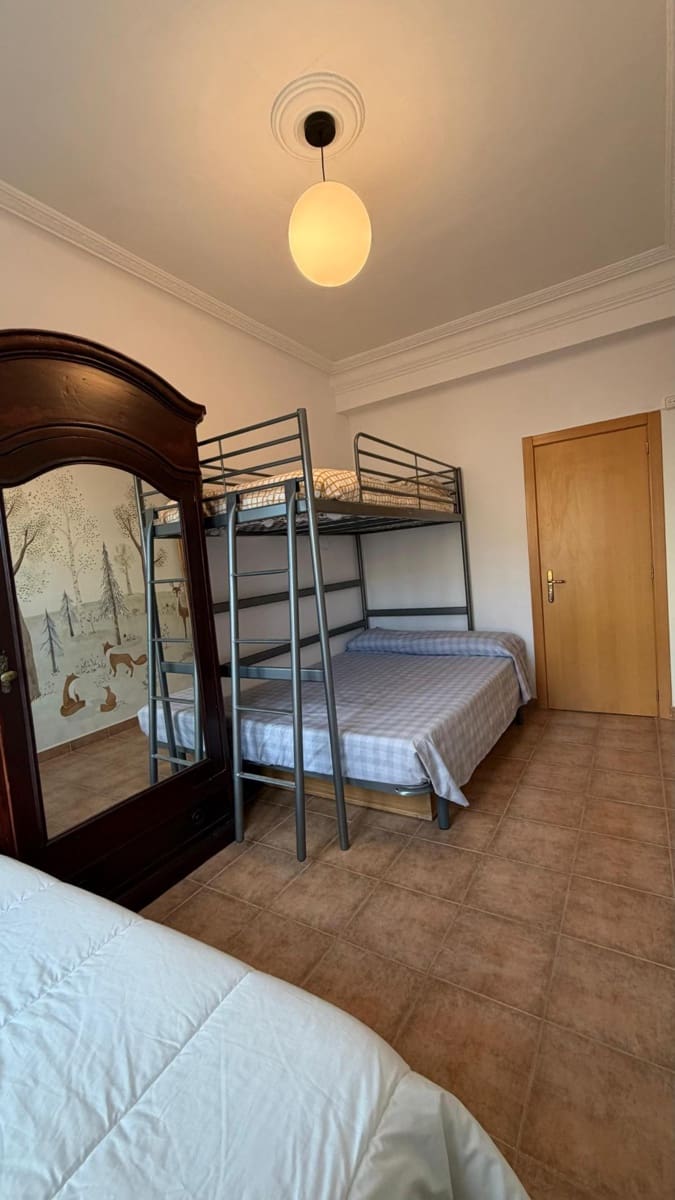 2 soverom Leilighet til leie i Valencia by - € 1 600 (Ref: 9652053)