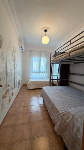 2 soverom Leilighet til leie i Ciutat Vella, Valencia by - € 1 600 (Ref: 9652053)