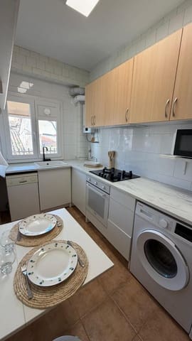 2 soverom Leilighet til leie i Ciutat Vella, Valencia by - € 1 600 (Ref: 9652053)