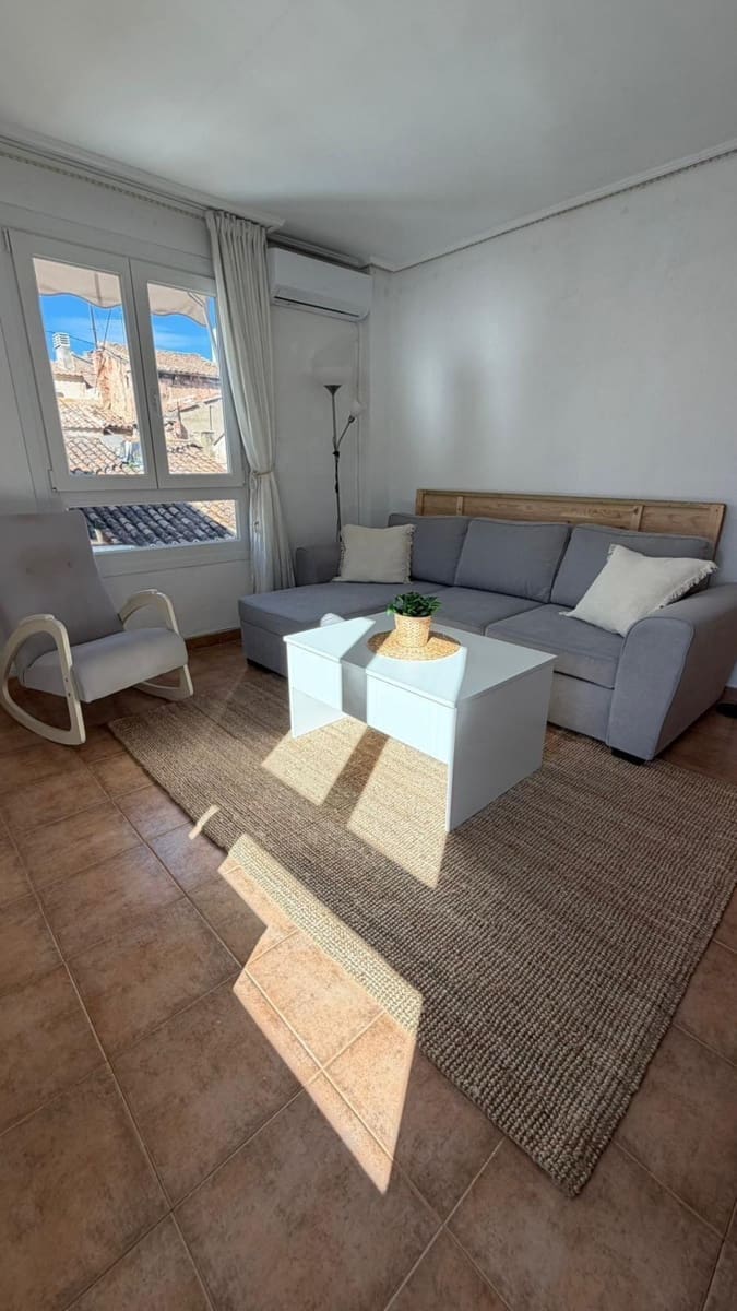 2 soverom Leilighet til leie i Valencia by - € 1 600 (Ref: 9652053)