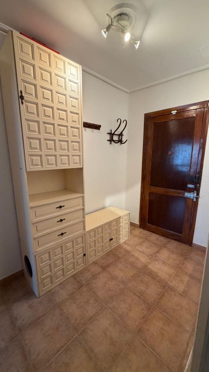 2 soverom Leilighet til leie i Valencia by - € 1 600 (Ref: 9652053)