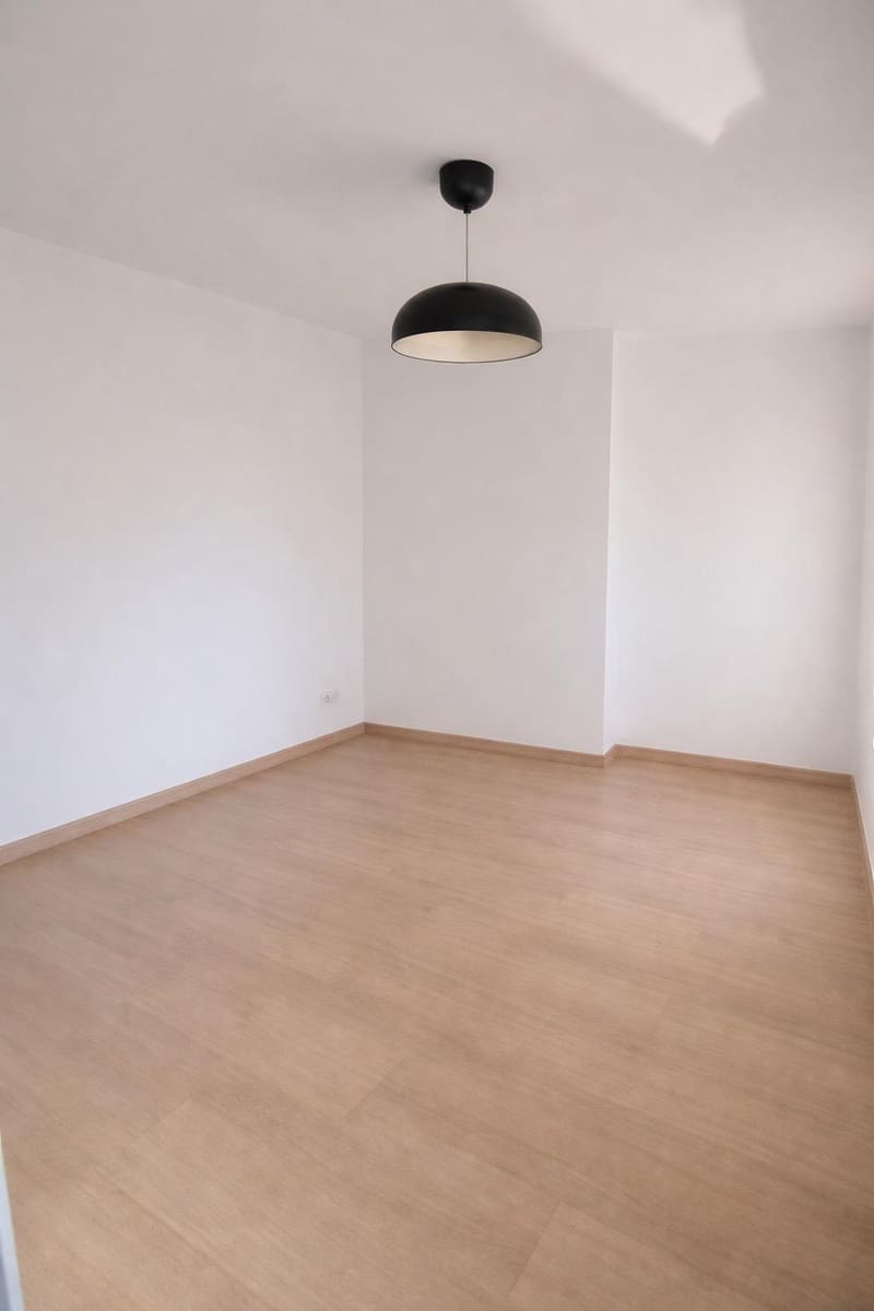 3 slaapkamer Flat te huur in Valencia stad met zwembad - € 2.700 (Ref: 9666544)