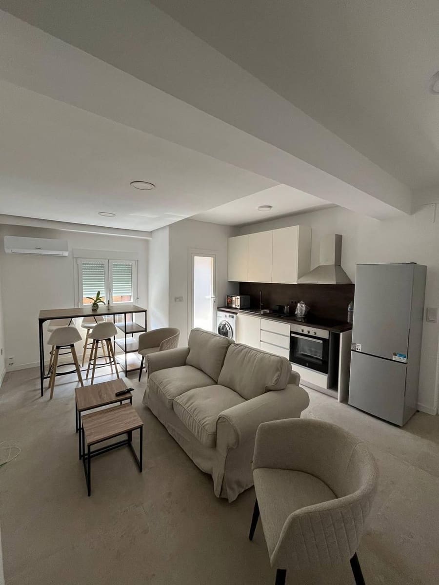 3 quarto Apartamento para arrendar em Valencia cidade - 1 800 € (Ref: 9666545)