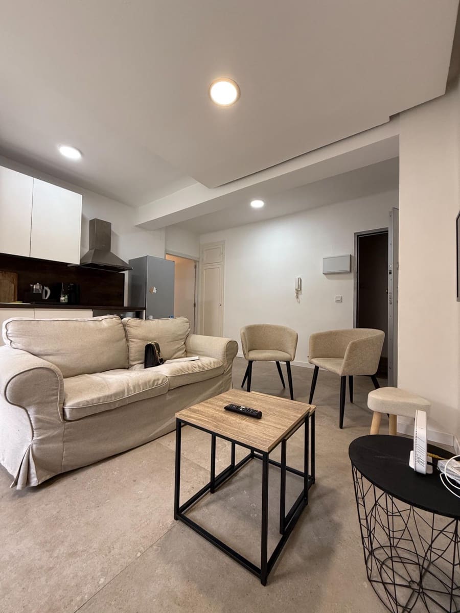 3 quarto Apartamento para arrendar em Valencia cidade - 1 800 € (Ref: 9666545)