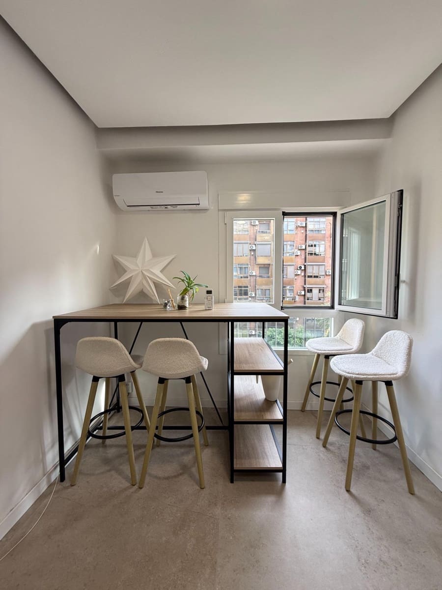 3 quarto Apartamento para arrendar em Valencia cidade - 1 800 € (Ref: 9666545)