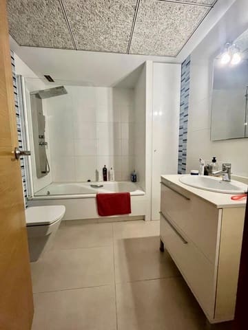 2 Zimmer Wohnung zu vermieten in València Stadt mit Pool Garage - 1.850 € (Ref: 9670726)