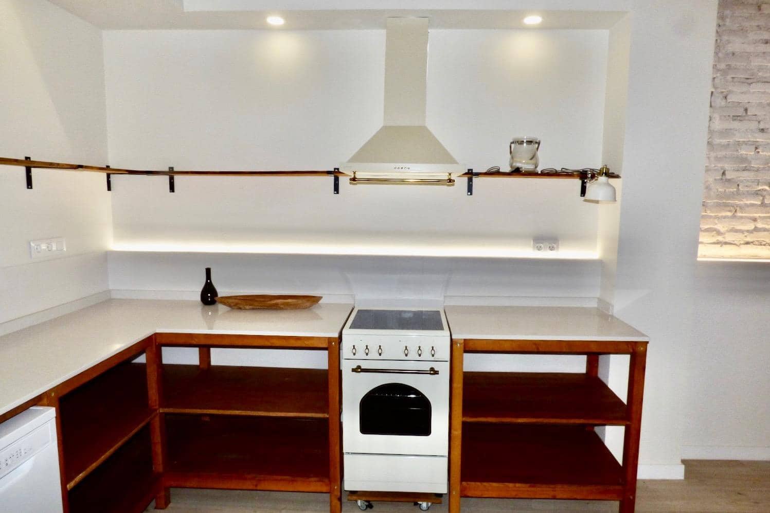 4 Zimmer Wohnung zu vermieten in Valencia Stadt - 1.800 € (Ref: 9674275)