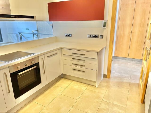 5 soverom Hus til salgs i La Pobla de Farnals med svømmebasseng - € 625 000 (Ref: 9679897)