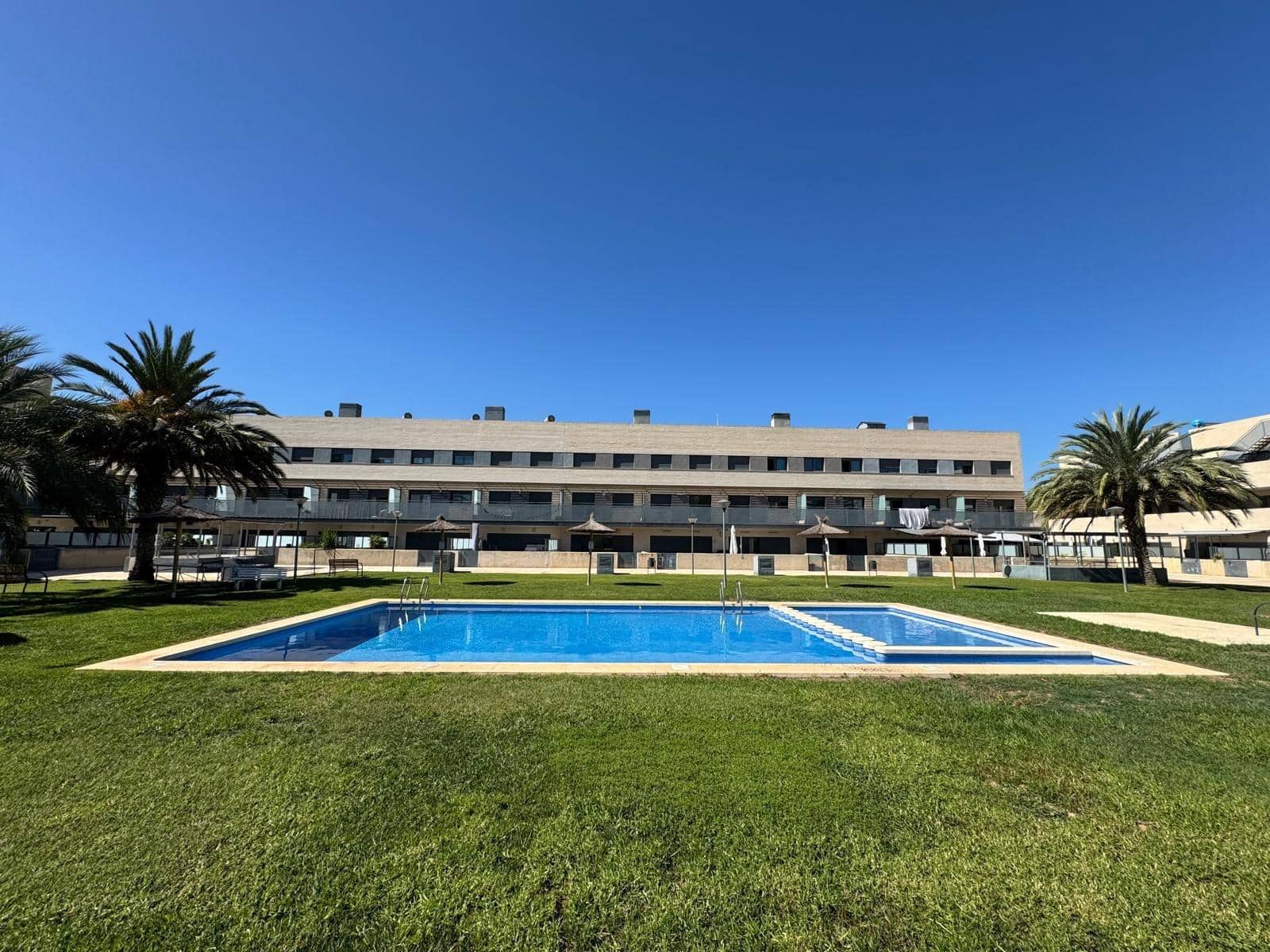 5 soverom Hus til salgs i La Pobla de Farnals med svømmebasseng - € 625 000 (Ref: 9679897)