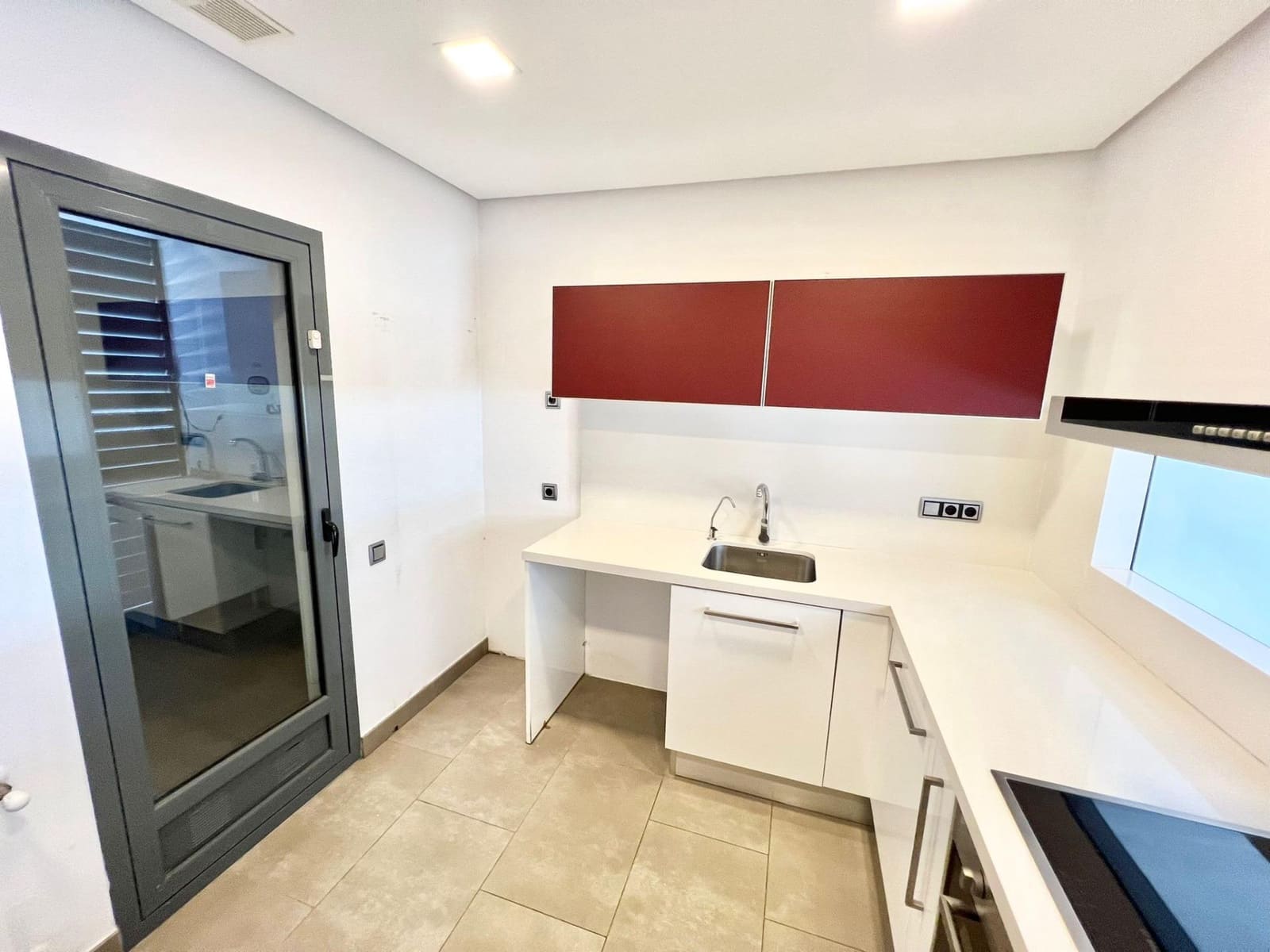 5 soverom Hus til salgs i La Pobla de Farnals med svømmebasseng - € 625 000 (Ref: 9679897)