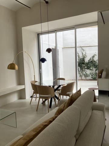 2 soverom Leilighet til leie i Torrefiel, Valencia by - € 2 300 (Ref: 9690655)