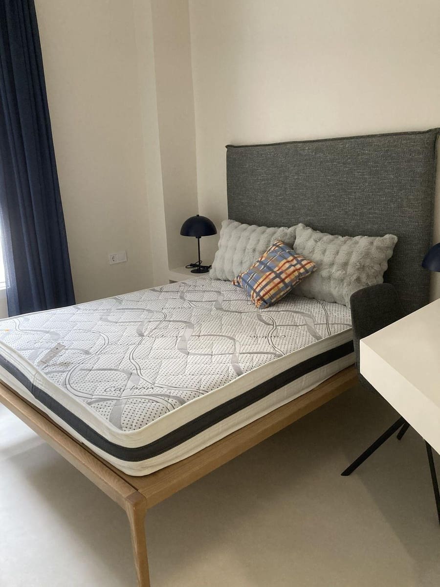 2 soverom Leilighet til leie i Valencia by - € 2 300 (Ref: 9690655)