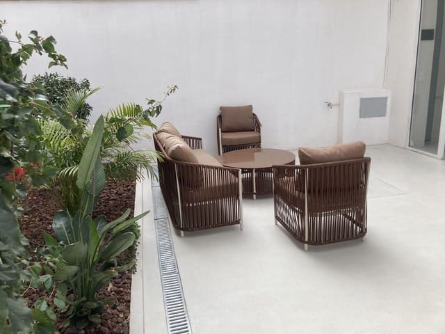 2 soverom Leilighet til leie i Torrefiel, Valencia by - € 2 300 (Ref: 9690655)