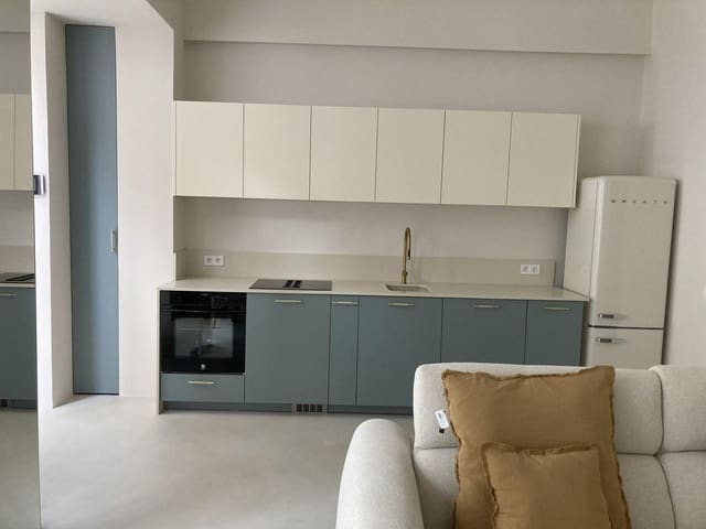 2 soverom Leilighet til leie i Torrefiel, Valencia by - € 2 300 (Ref: 9690655)