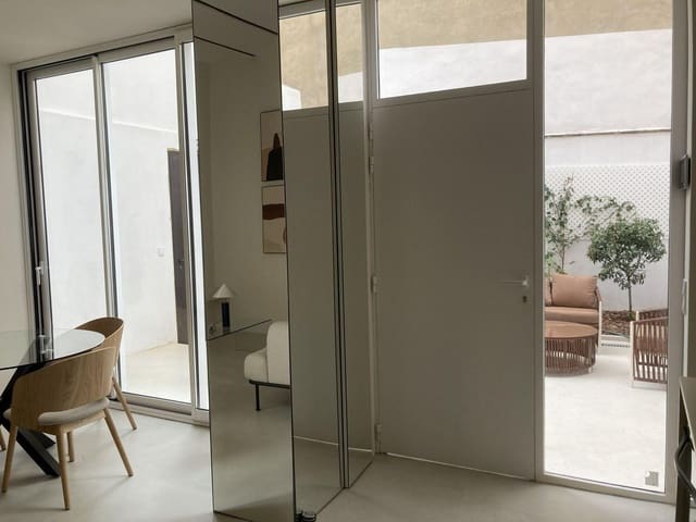 2 soverom Leilighet til leie i Torrefiel, Valencia by - € 2 300 (Ref: 9690655)