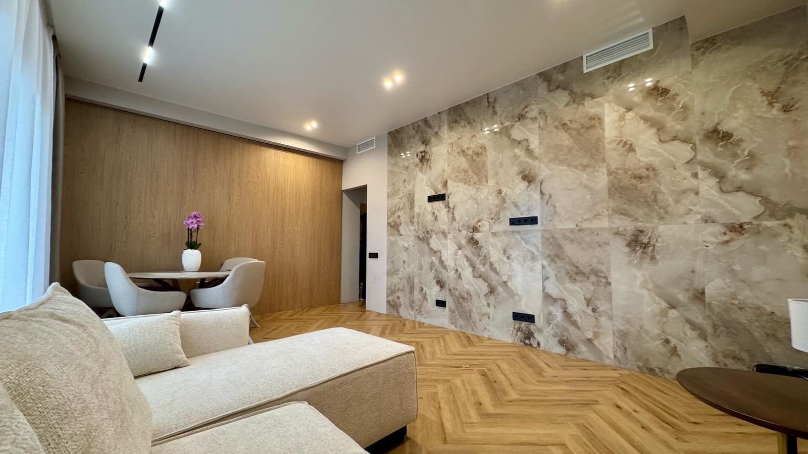 2 soverom Penthouse til salgs i Paterna med svømmebasseng - € 450 000 (Ref: 9712001)