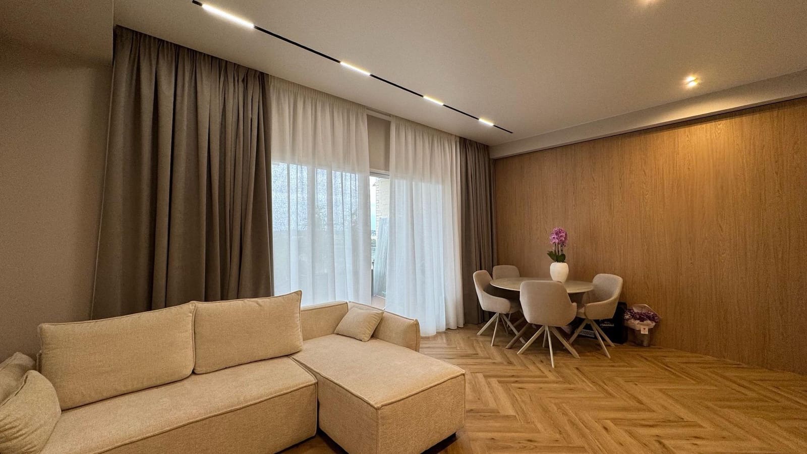 2 soverom Penthouse til salgs i Paterna med svømmebasseng - € 450 000 (Ref: 9712001)