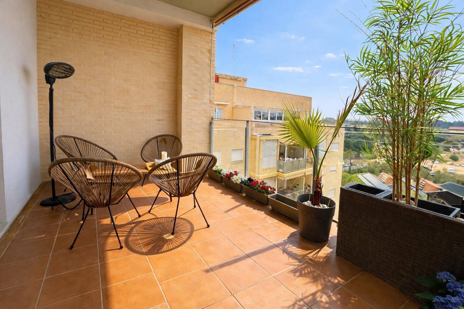 2 bedroom Penthouse for sale in Paterna with pool - € 450,000 (Ref: 9712001)