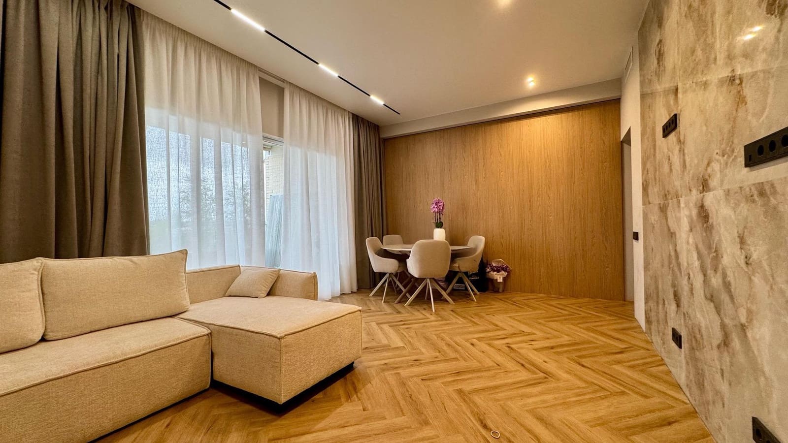 2 bedroom Penthouse for sale in Paterna with pool - € 450,000 (Ref: 9712001)