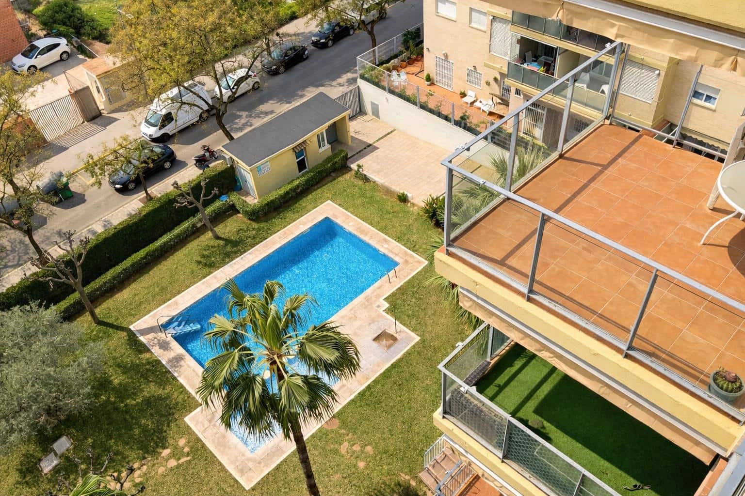 2 soverom Penthouse til salgs i Paterna med svømmebasseng - € 430 000 (Ref: 9712001)