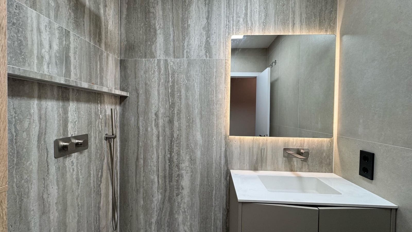 2 soverom Penthouse til salgs i Paterna med svømmebasseng - € 430 000 (Ref: 9712001)