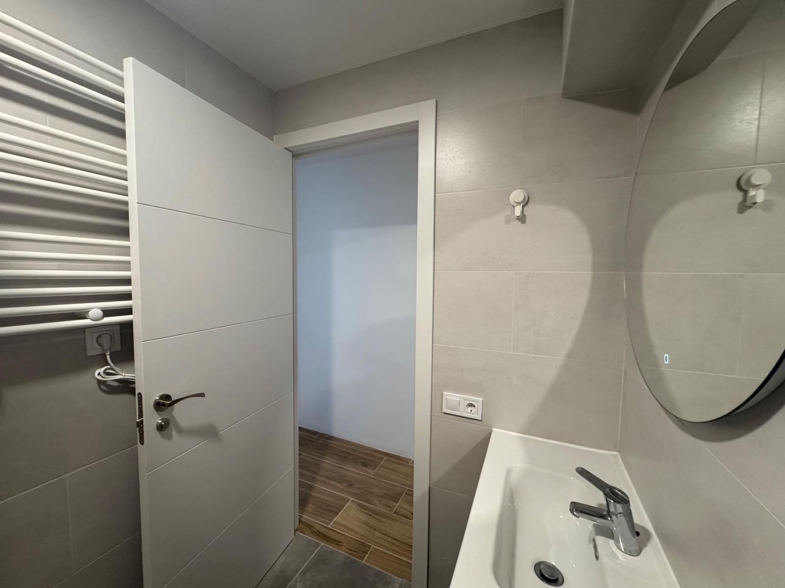 3 bedroom Flat for sale in Manises - € 168,000 (Ref: 9732161)