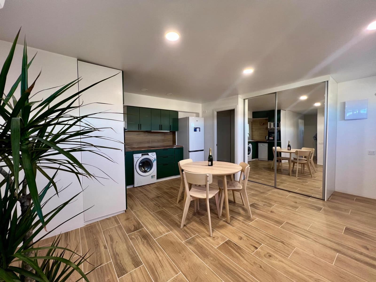3 bedroom Flat for sale in Manises - € 168,000 (Ref: 9732161)