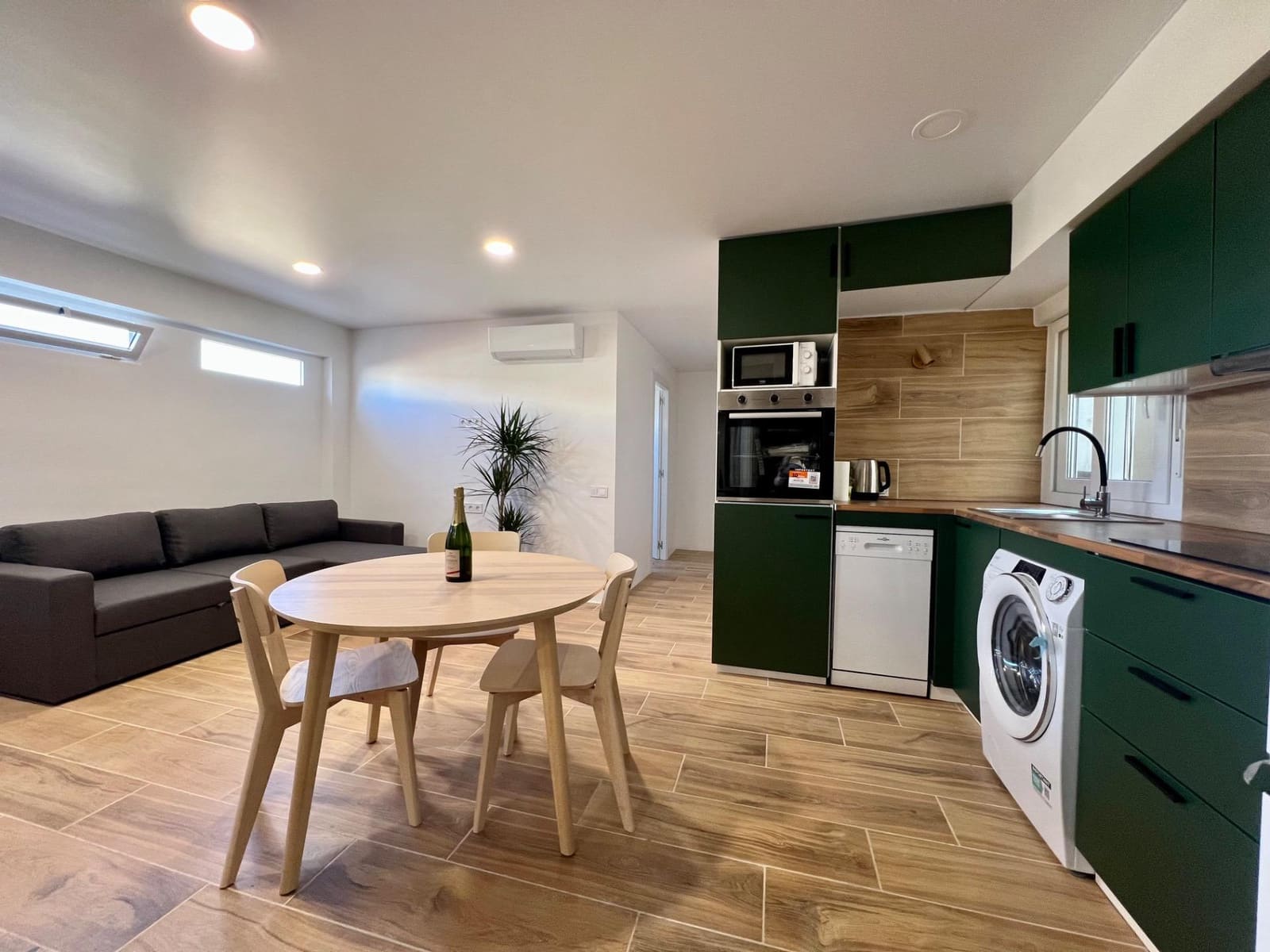 3 bedroom Flat for sale in Manises - € 168,000 (Ref: 9732161)
