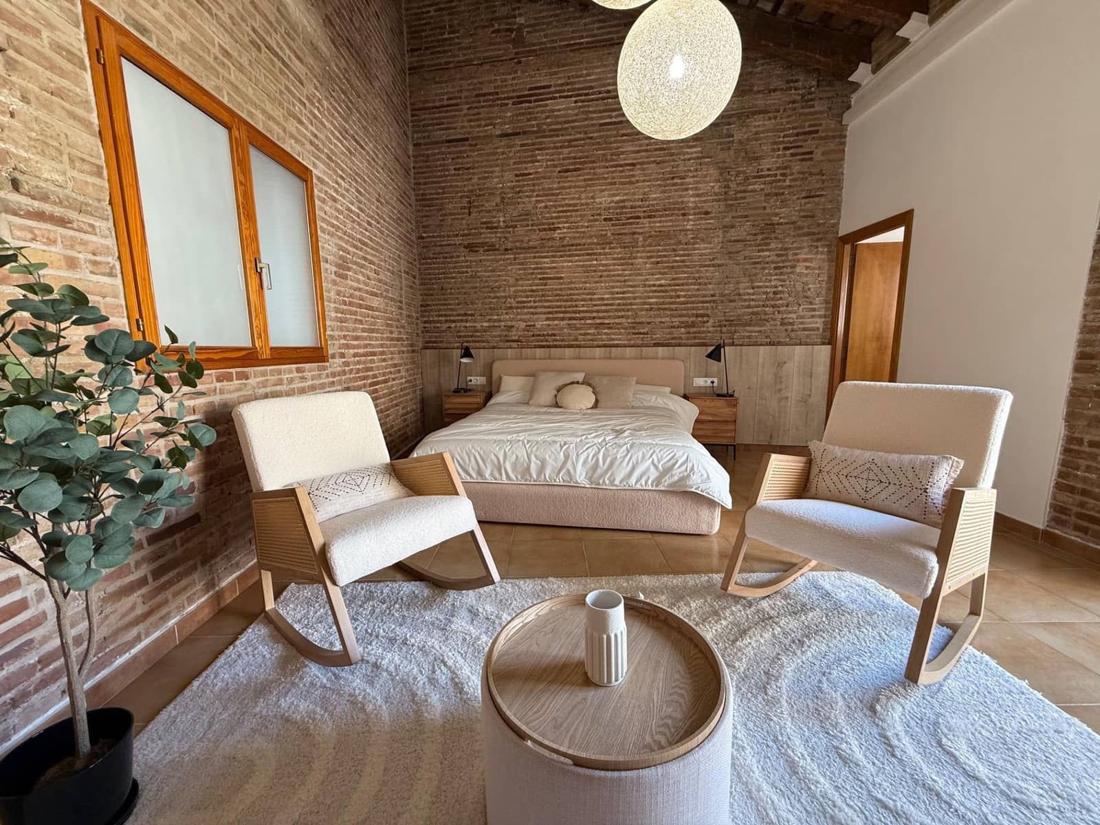 4 slaapkamer Flat te huur in Valencia stad - € 4.500 (Ref: 9755710)