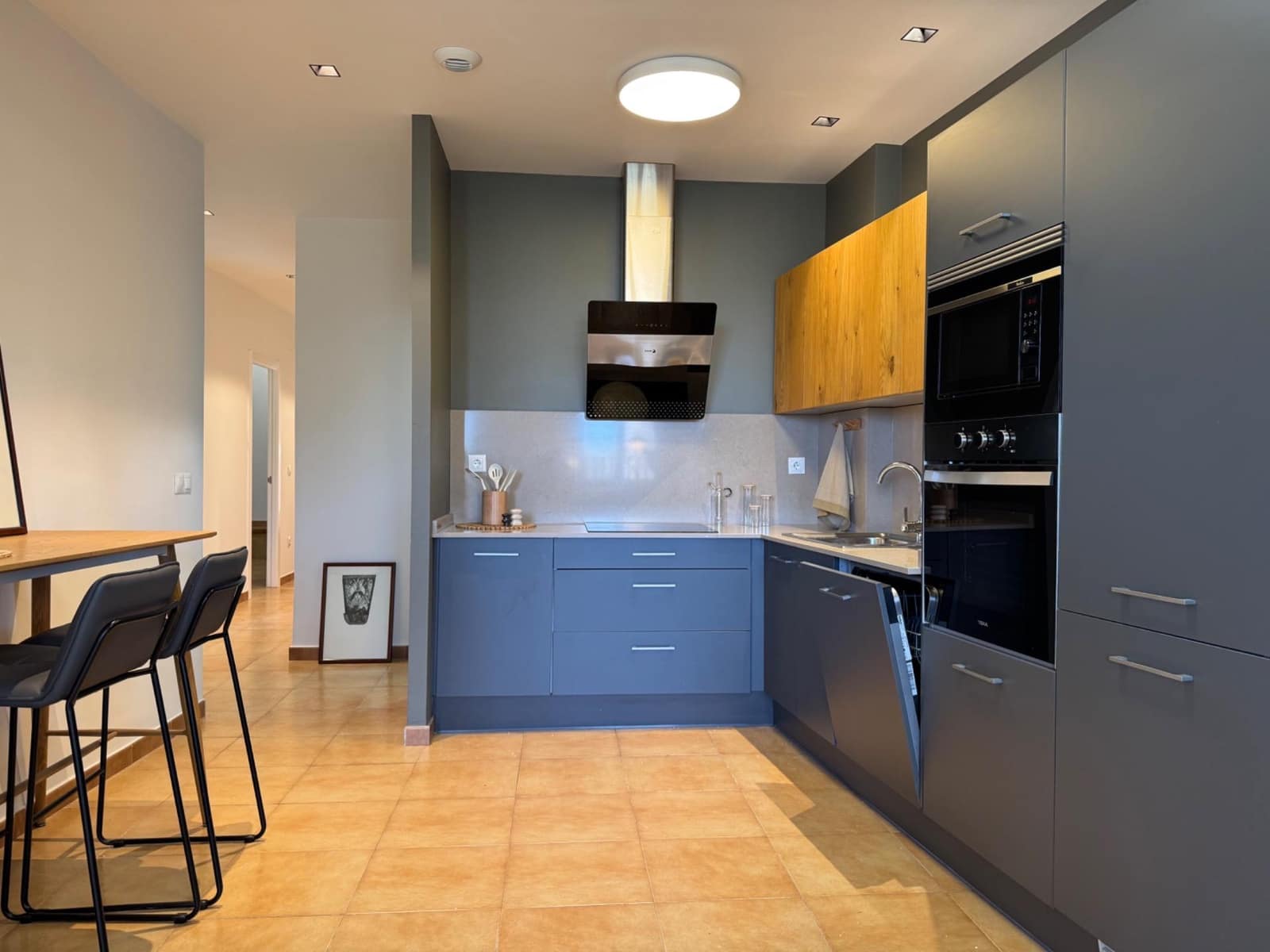 4 slaapkamer Flat te huur in Valencia stad - € 4.500 (Ref: 9755710)