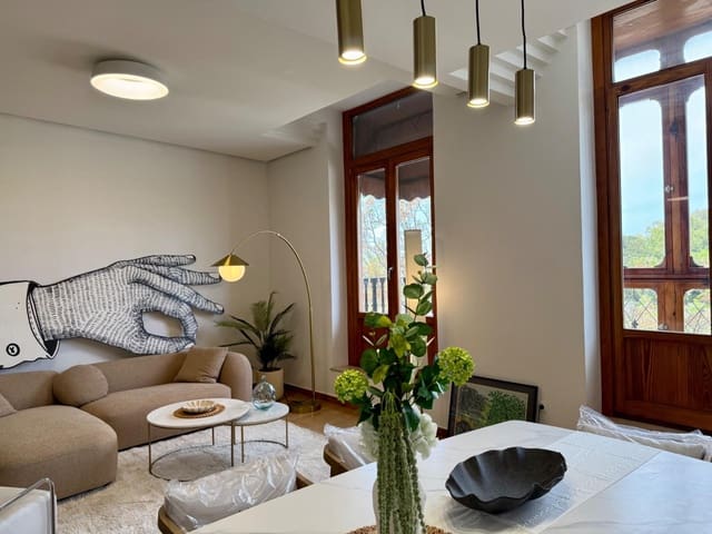 4 soveværelse Lejlighed til leje i Ciutat Vella, Valencia by - € 4.500 (Ref: 9755710)