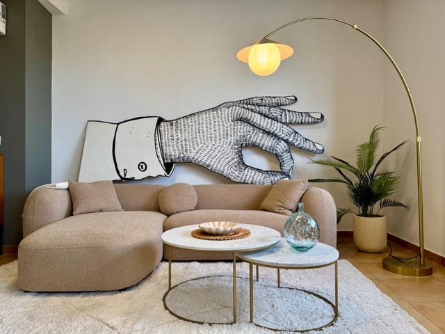 4 soveværelse Lejlighed til leje i Ciutat Vella, Valencia by - € 4.500 (Ref: 9755710)