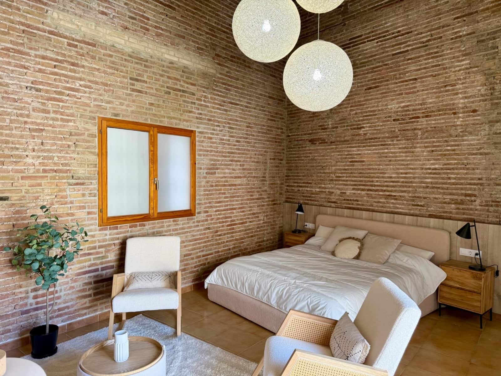 4 slaapkamer Flat te huur in Valencia stad - € 4.500 (Ref: 9755710)