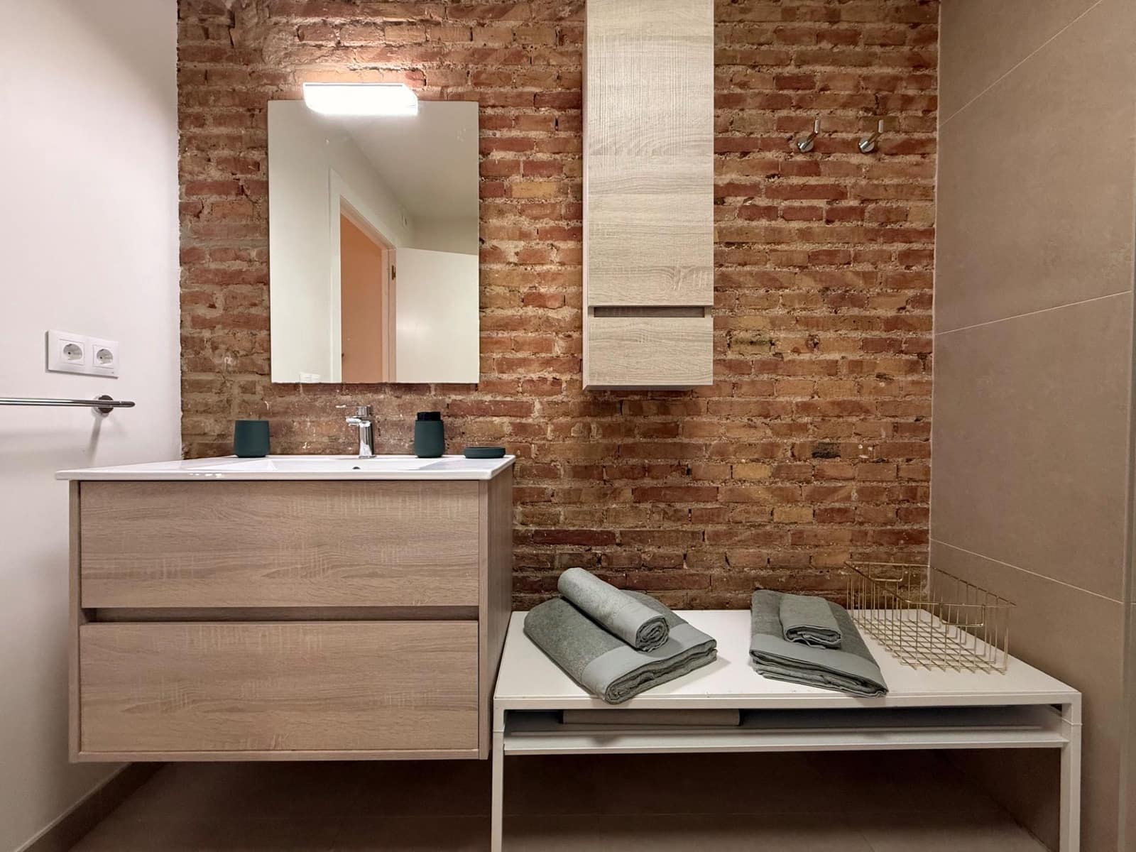 4 slaapkamer Flat te huur in Valencia stad - € 4.500 (Ref: 9755710)