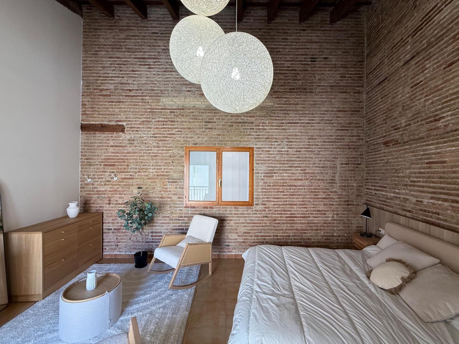 4 slaapkamer Flat te huur in Valencia stad - € 4.500 (Ref: 9755710)