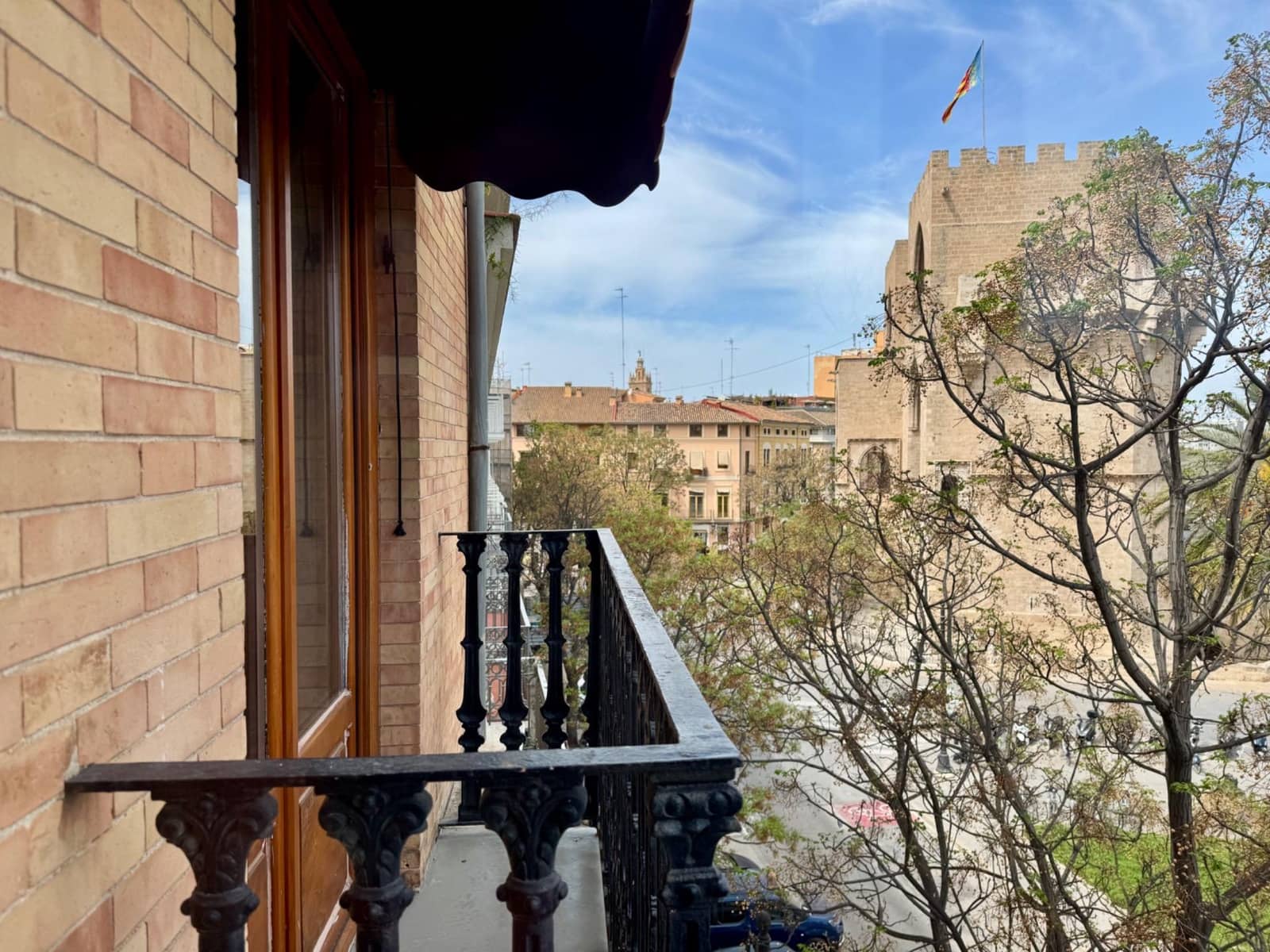 4 slaapkamer Flat te huur in Valencia stad - € 4.500 (Ref: 9755710)