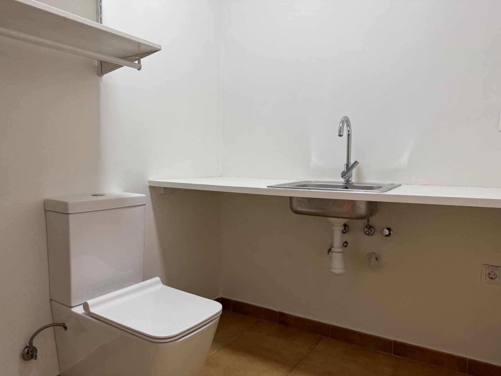 4 makuuhuone Asunto vuokrattavana paikassa Valencia kaupunki - 3 600 € (Ref: 9755710)