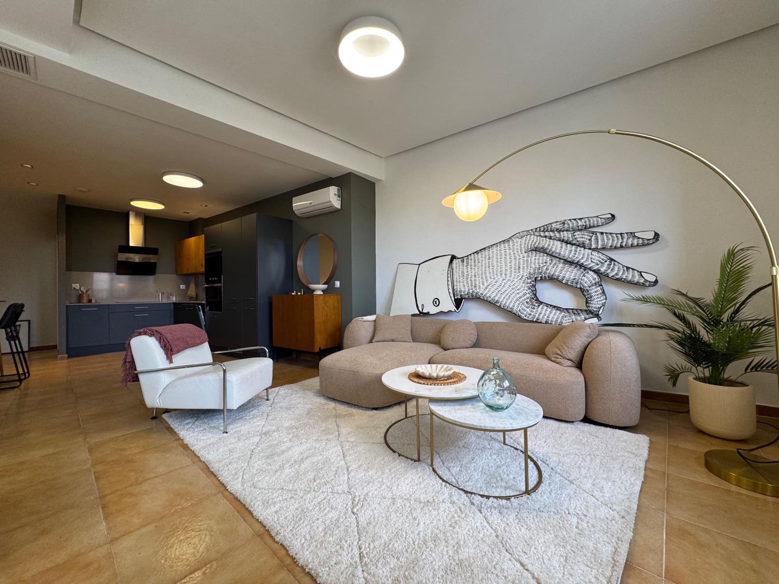 4 makuuhuone Asunto vuokrattavana paikassa Valencia kaupunki - 3 600 € (Ref: 9755710)