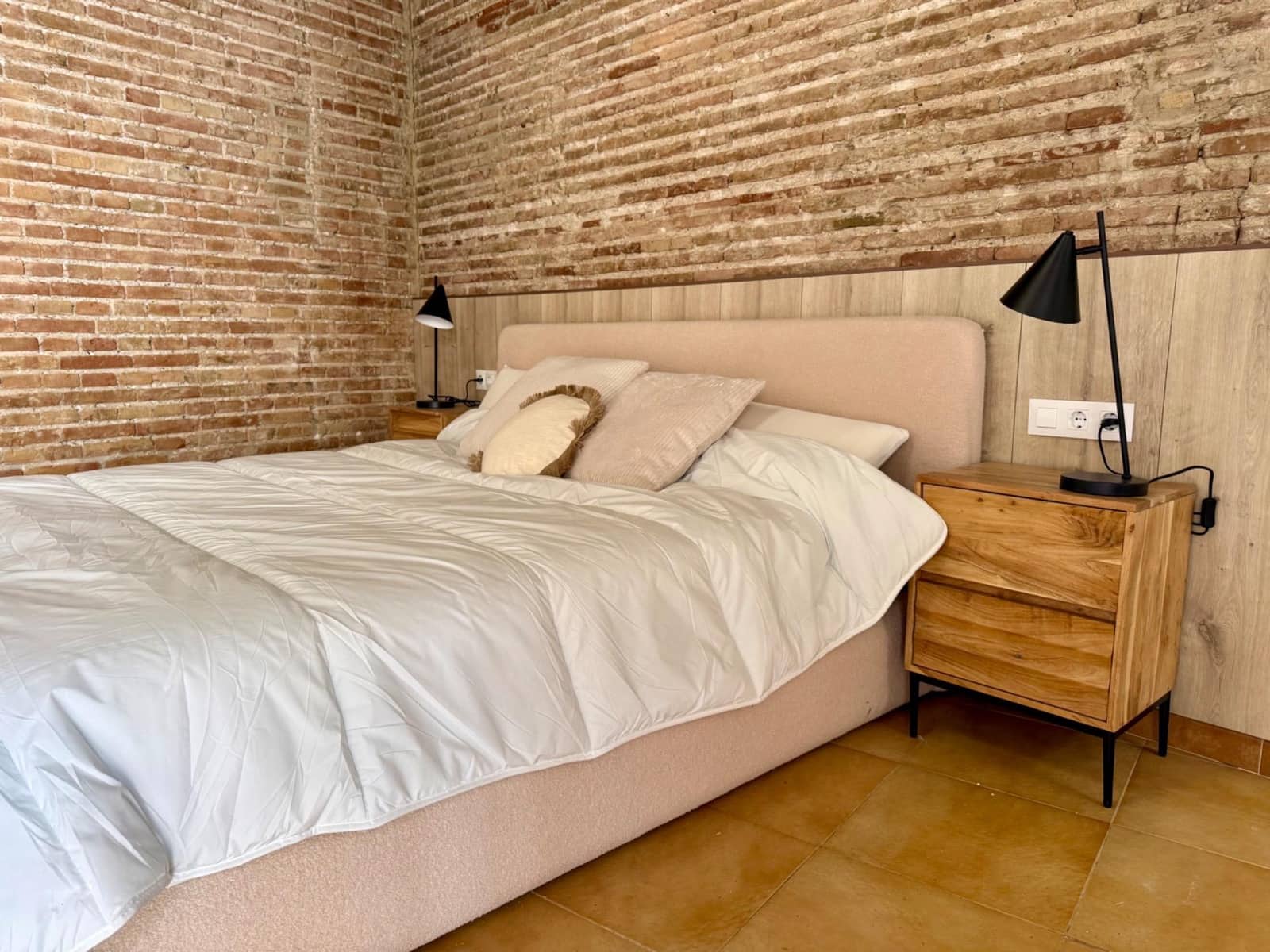 4 makuuhuone Asunto vuokrattavana paikassa Valencia kaupunki - 3 600 € (Ref: 9755710)
