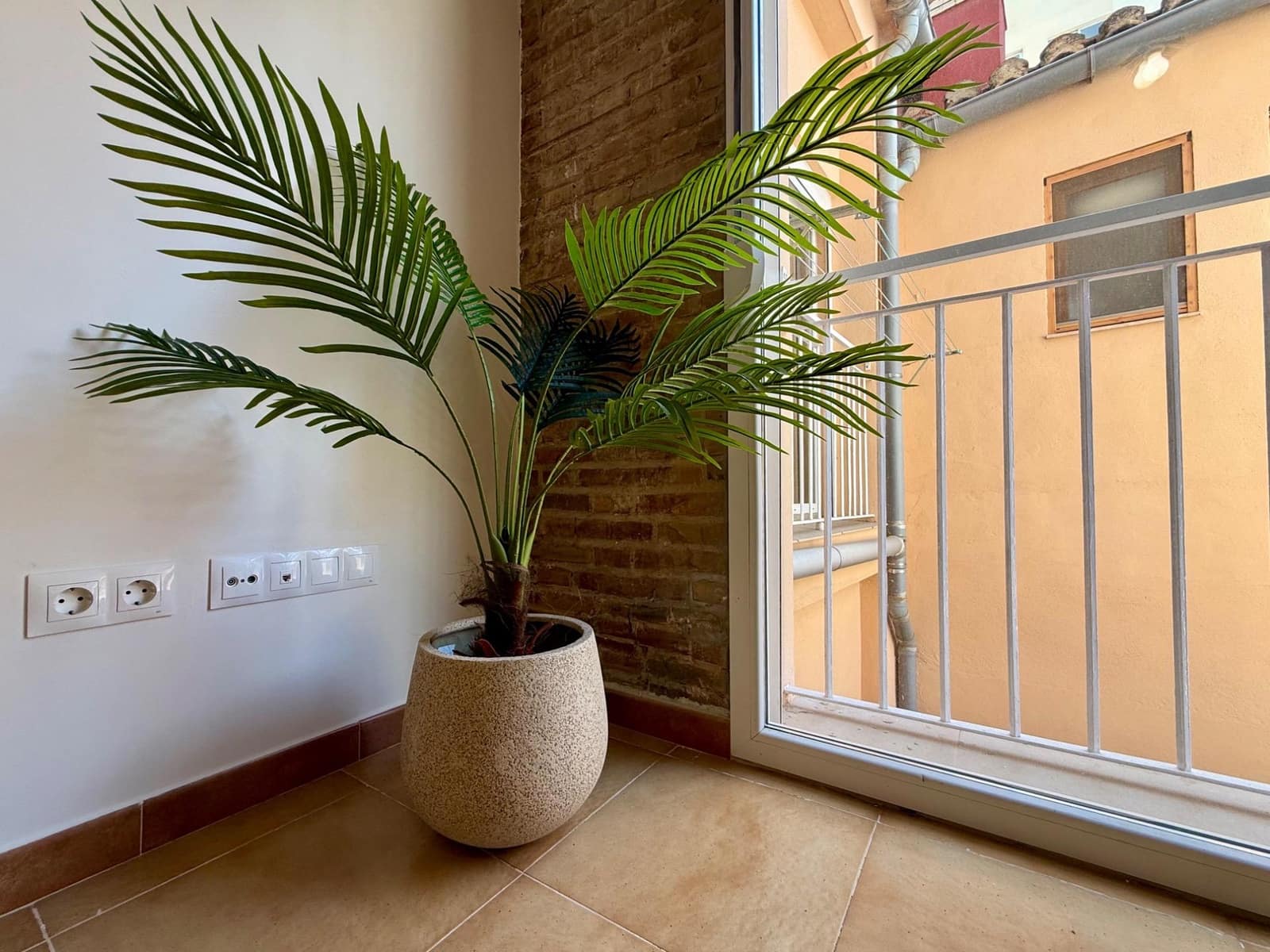 4 makuuhuone Asunto vuokrattavana paikassa Valencia kaupunki - 3 600 € (Ref: 9755710)