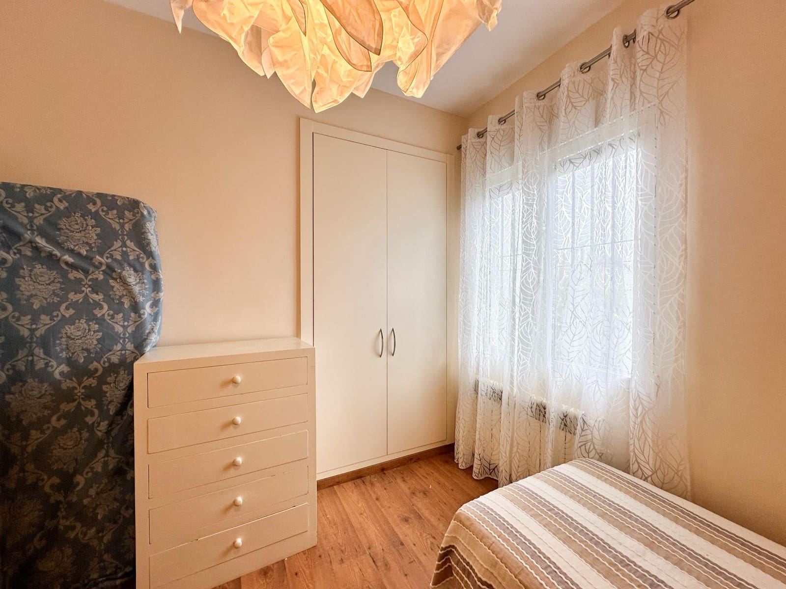 3 camera da letto Villetta a Schiera da affittare in Riba-roja de Turia con piscina - 2.500 € (Rif: 9755711)