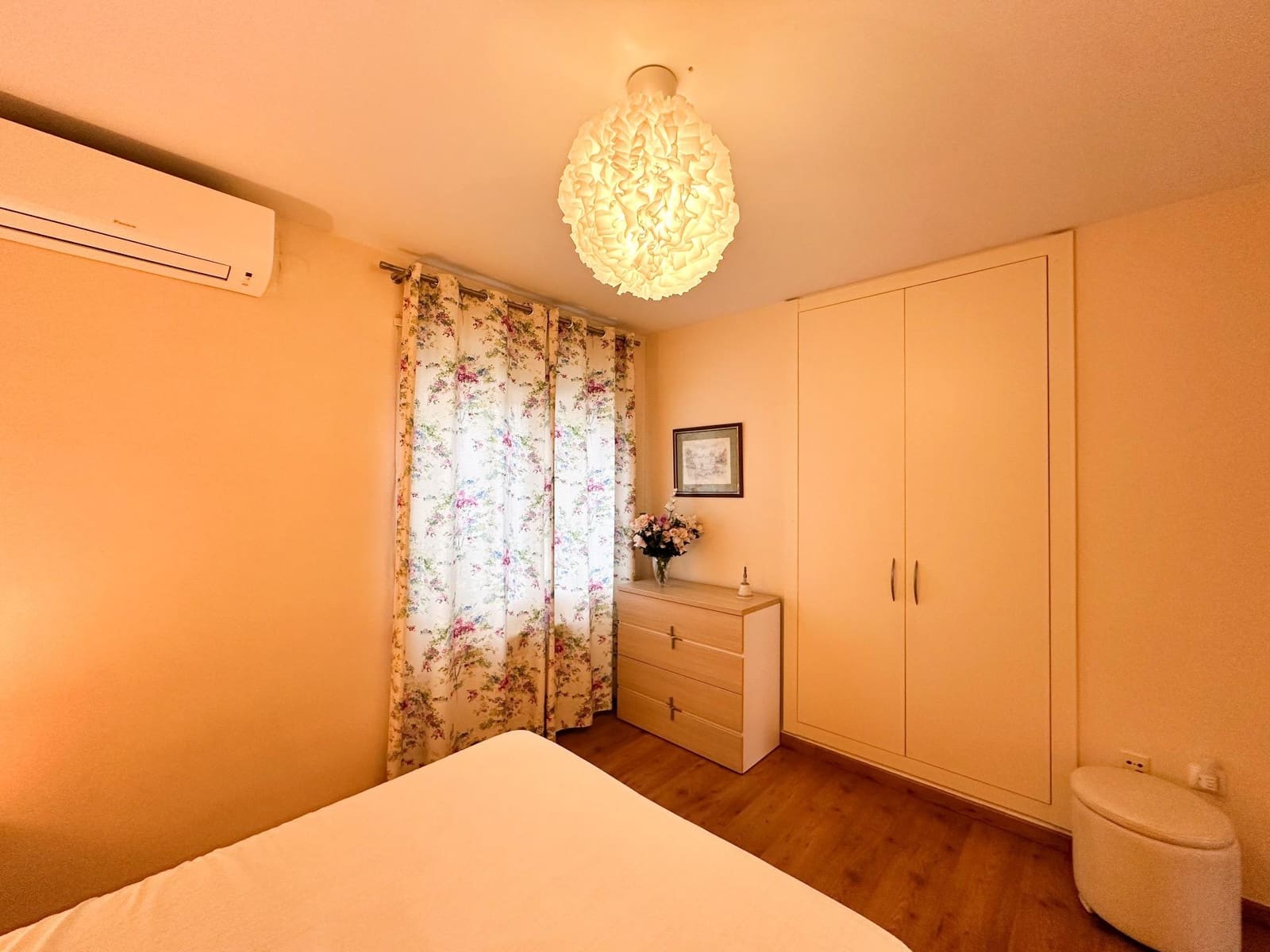 3 bedroom Semi-detached Villa for rent in Riba-roja de Turia with pool - € 2,500 (Ref: 9755711)