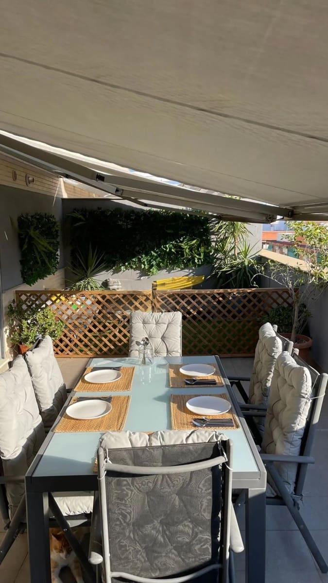 2 makuuhuone Kattohuoneisto vuokrattavana paikassa Valencia kaupunki mukana 
autotalli - 2 200 € (Ref: 9778171)