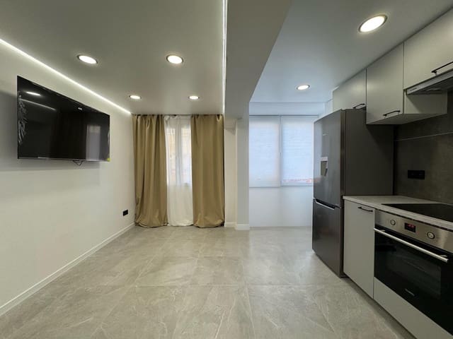 2 slaapkamer Flat te koop in Ciutat Fallera, Valencia stad - € 195.000 (Ref: 9791086)