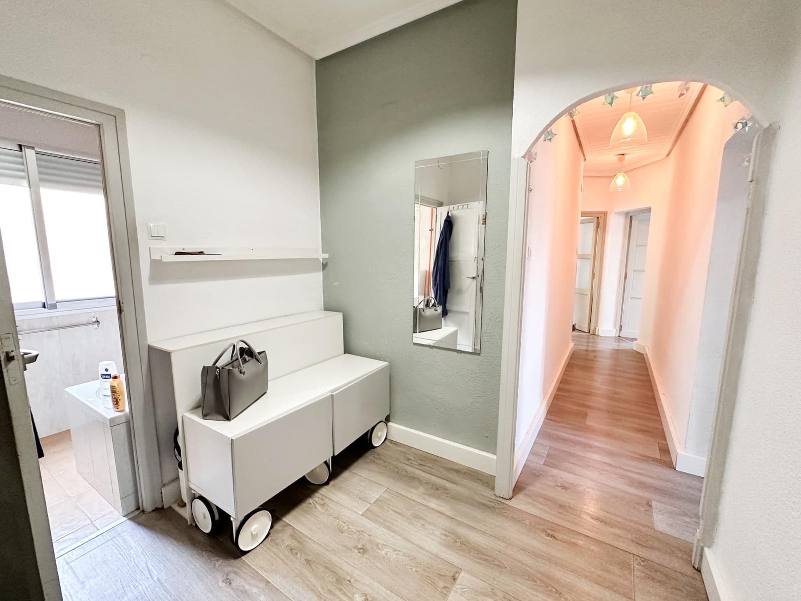 3 soveværelse Lejlighed til leje i Valencia by - € 1.390 (Ref: 9804321)