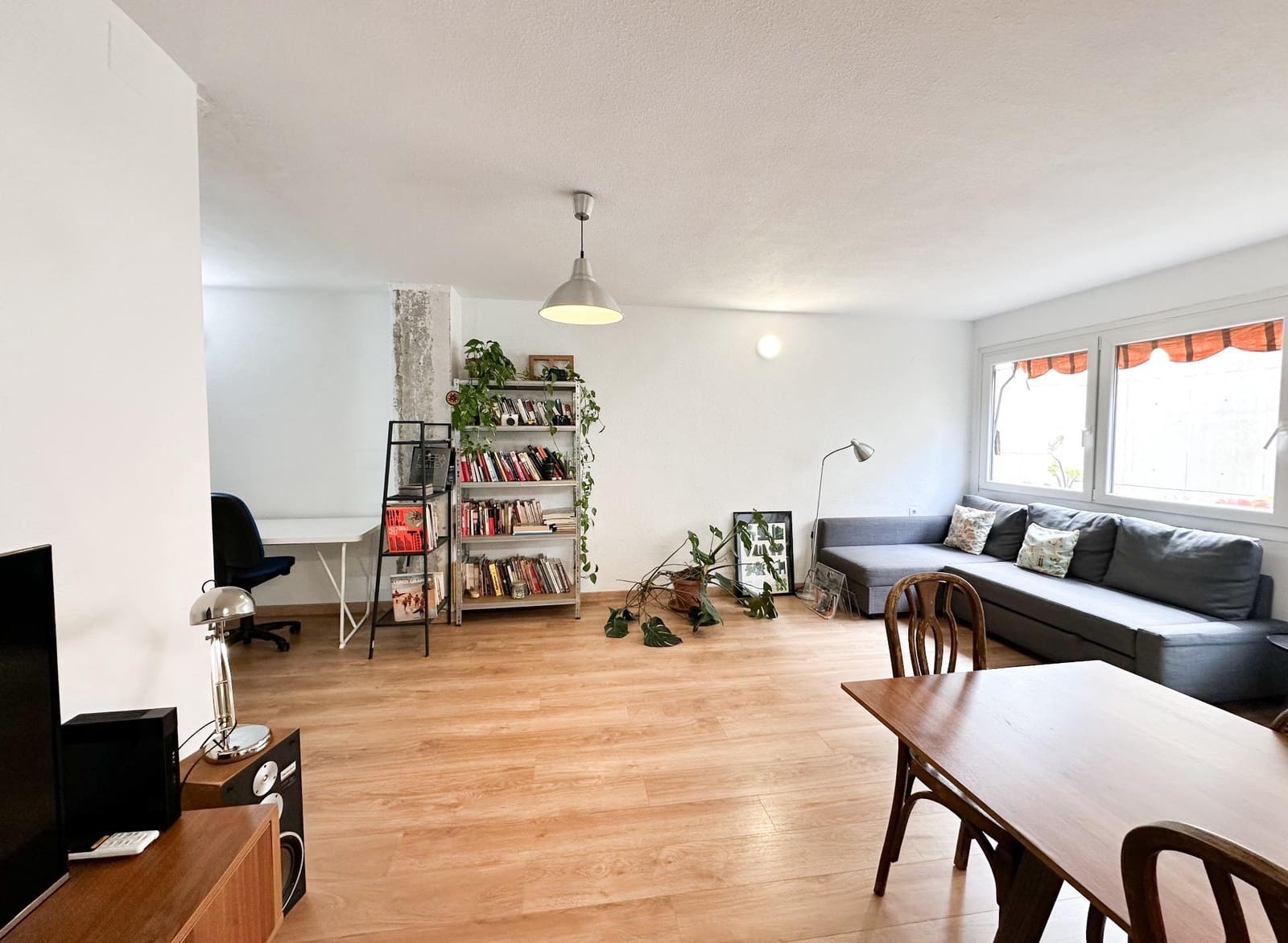 1 Zimmer Wohnung zu vermieten in Valencia Stadt mit Garage - 2.200 € (Ref: 9804322)