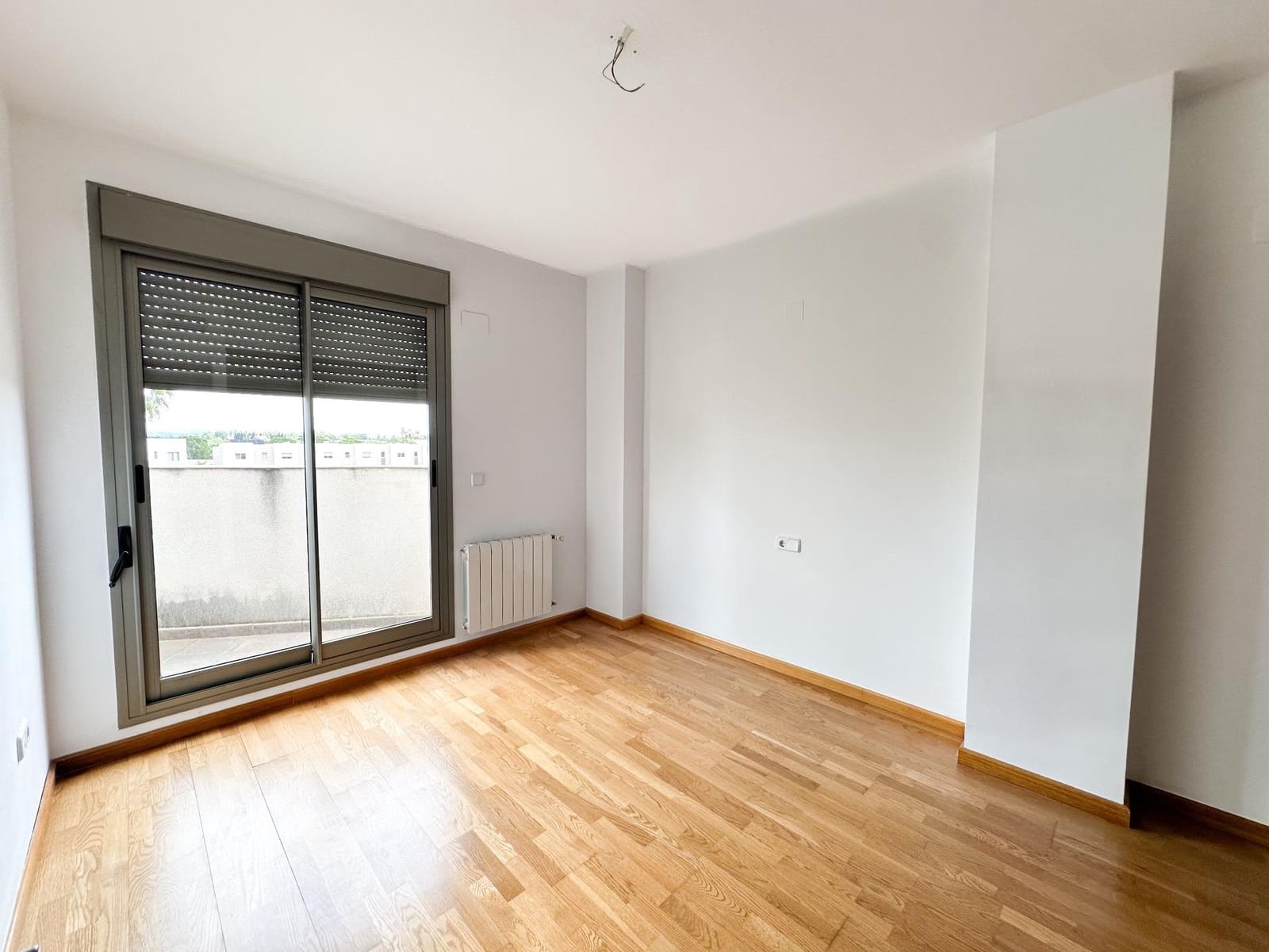 3 bedroom Semi-detached Villa for rent in Betera with pool garage - € 2,300 (Ref: 9822958)