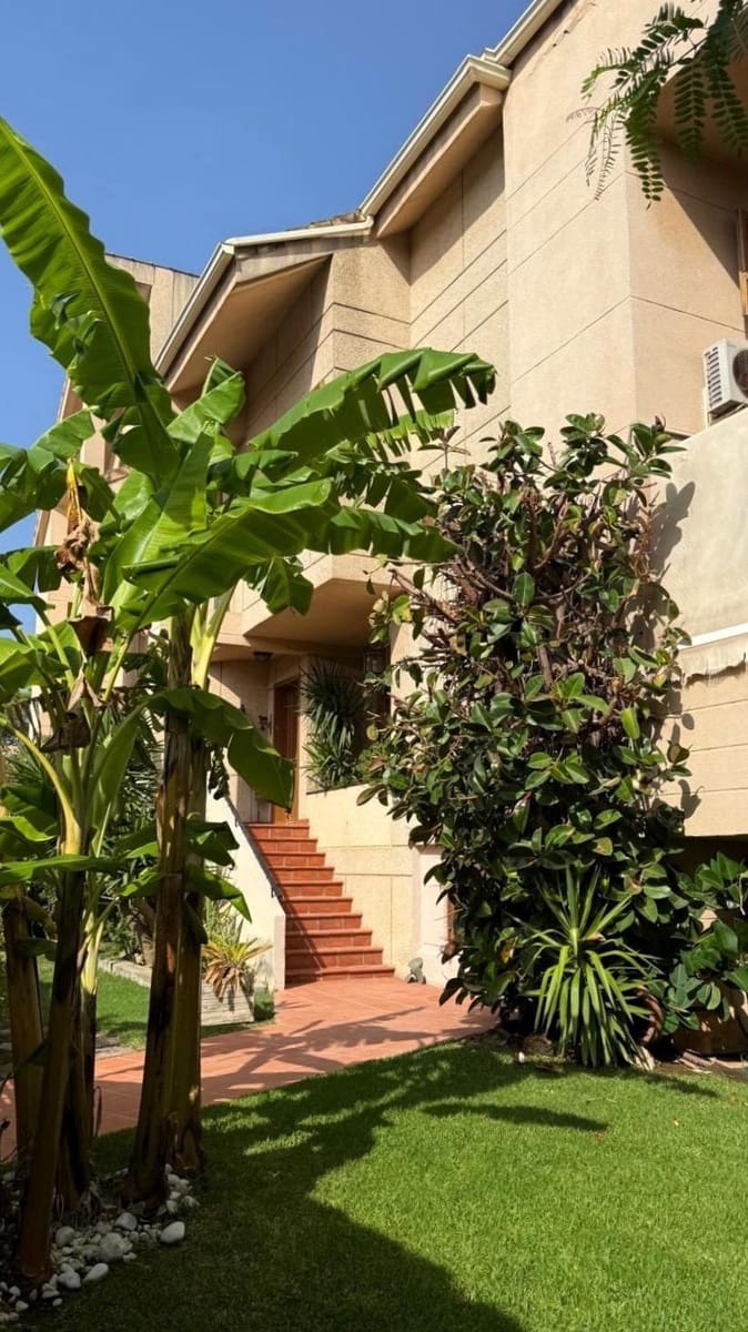4 Zimmer Villa zu vermieten in Betera mit Pool Garage - 2.600 € (Ref: 9831574)