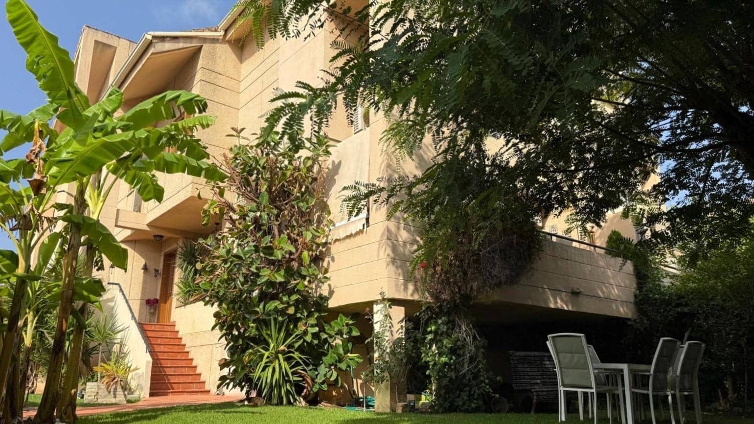 4 Zimmer Villa zu vermieten in Betera mit Pool Garage - 2.600 € (Ref: 9831574)